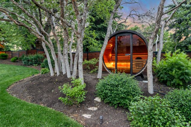 23 E ALTAWOOD LN, Sandy, UT 84092