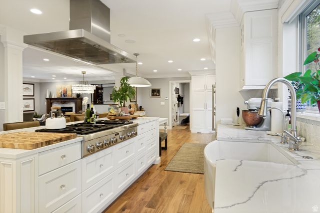 23 E ALTAWOOD LN, Sandy, UT 84092