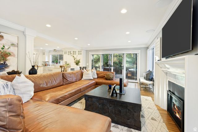 23 E ALTAWOOD LN, Sandy, UT 84092