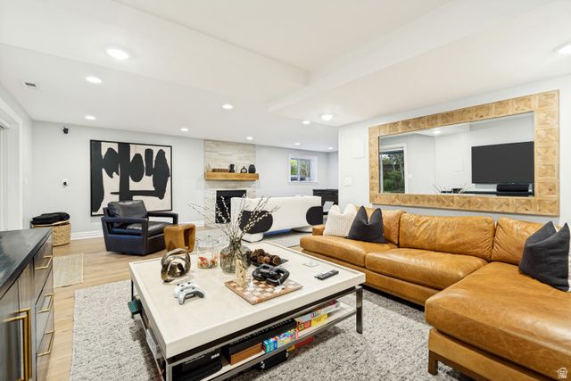 23 E ALTAWOOD LN, Sandy, UT 84092