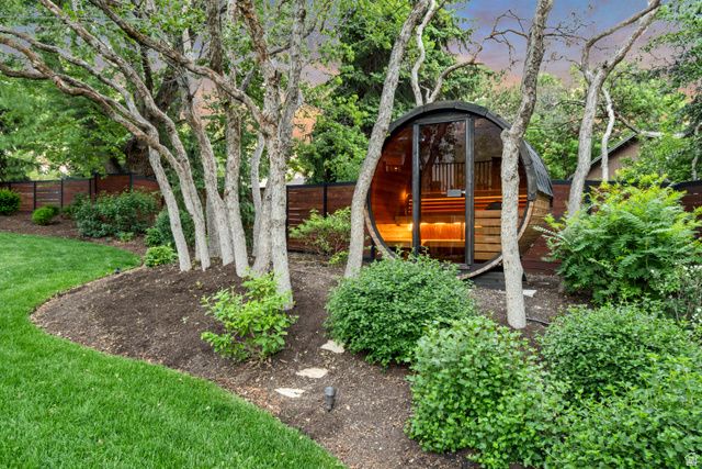 23 E ALTAWOOD LN, Sandy, UT 84092