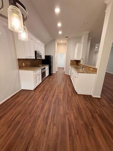 8315 Broken Timber Way, Houston, TX 77095