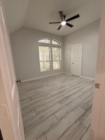 8315 Broken Timber Way, Houston, TX 77095