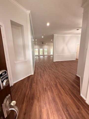 8315 Broken Timber Way, Houston, TX 77095