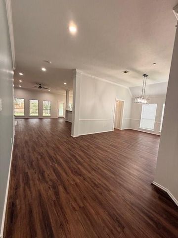 8315 Broken Timber Way, Houston, TX 77095