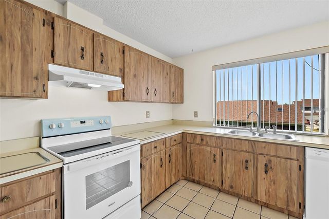 1736 N CENTRAL AVENUE, Flagler Beach, FL 32136