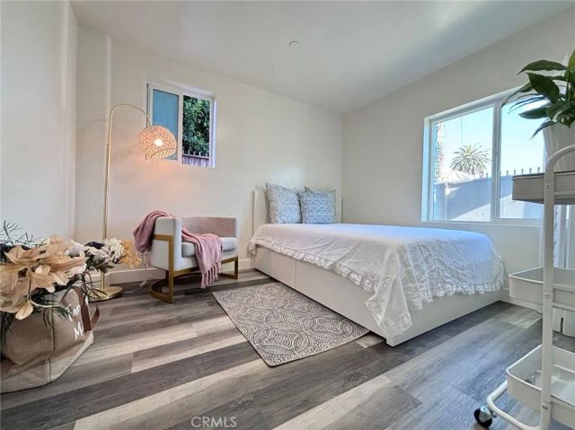 1280 W 37th Place, Los Angeles, CA 90007