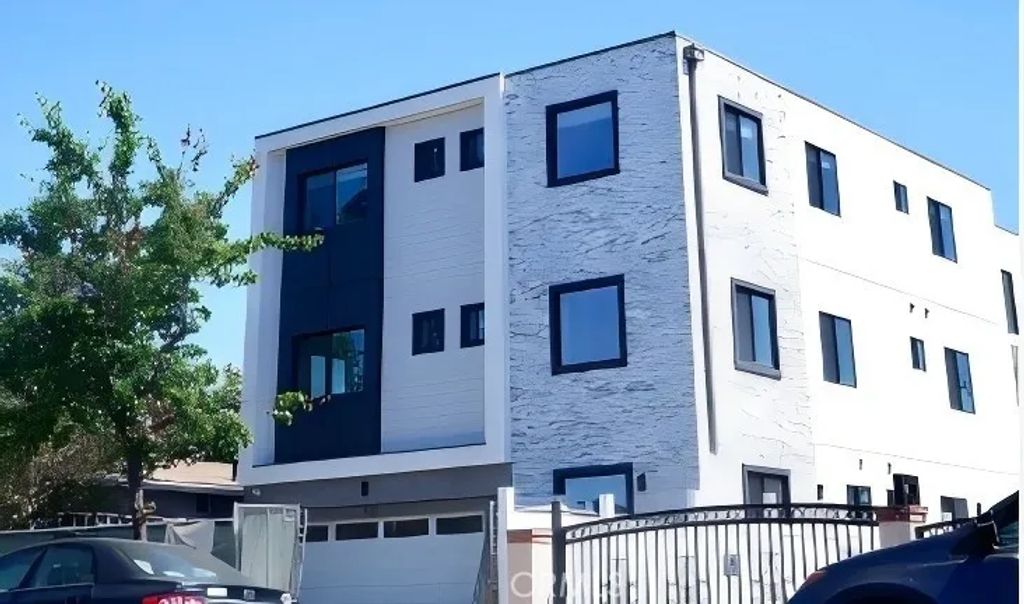1280 W 37th Place, Los Angeles, CA 90007
