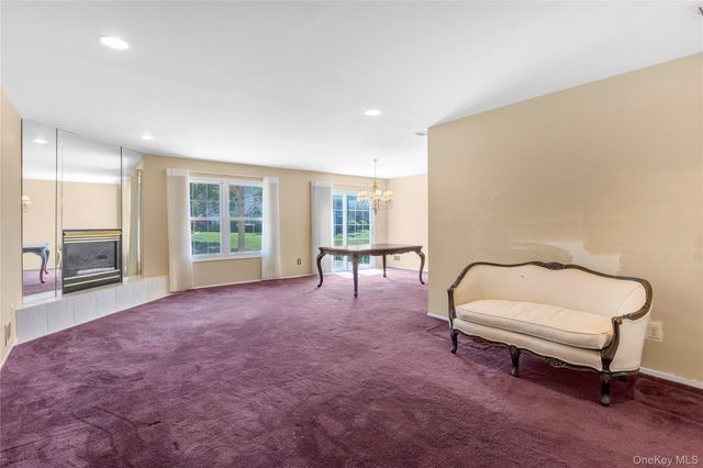 38 Lakebridge Drive S, Kings Park, NY 11754