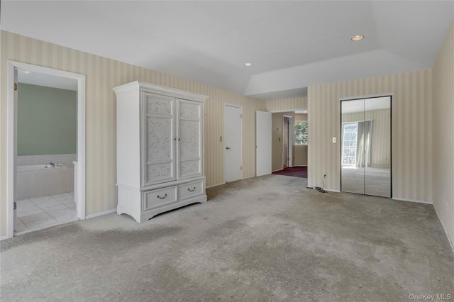 38 Lakebridge Drive S, Kings Park, NY 11754