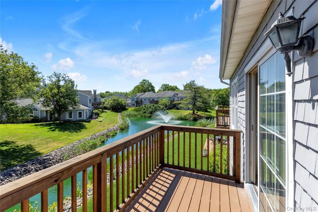 38 Lakebridge Drive S, Kings Park, NY 11754