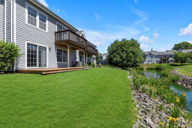 38 Lakebridge Drive S, Kings Park, NY 11754