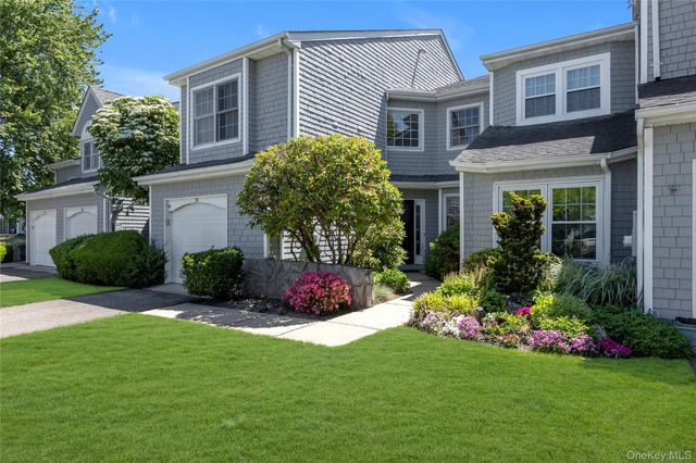 38 Lakebridge Drive S, Kings Park, NY 11754