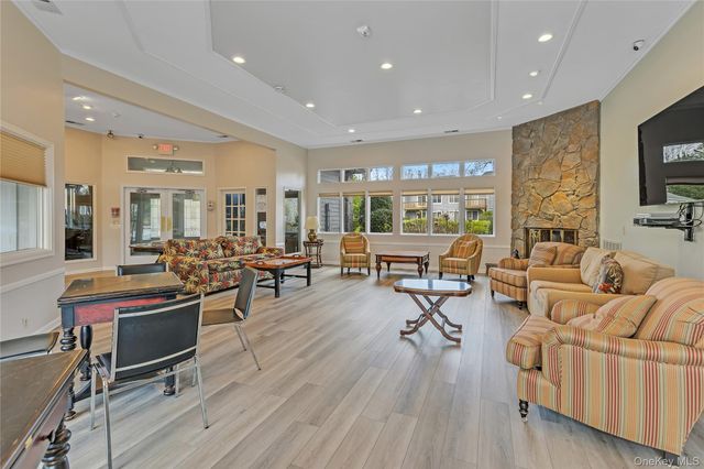 38 Lakebridge Drive S, Kings Park, NY 11754