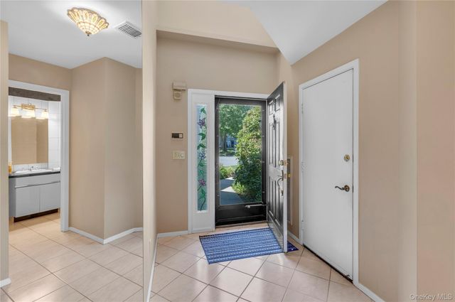 38 Lakebridge Drive S, Kings Park, NY 11754