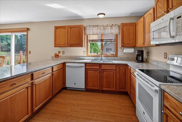 3545 Mammoth Trail, Madison, WI 53719
