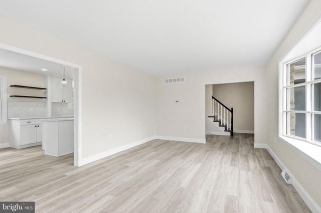 5 JEFFERSON DR, Clementon, NJ 08021