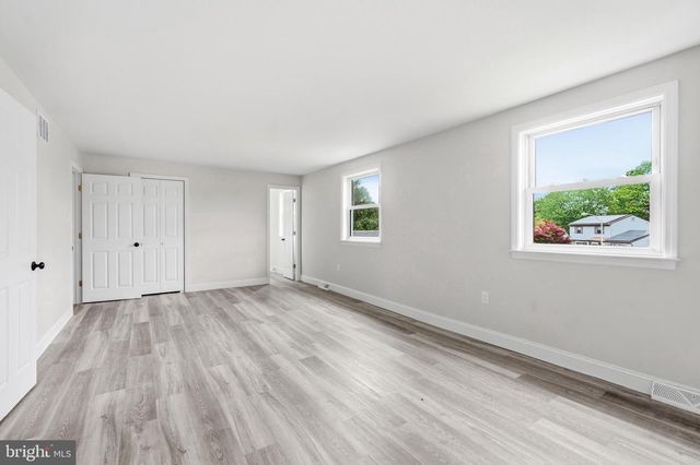 5 JEFFERSON DR, Clementon, NJ 08021