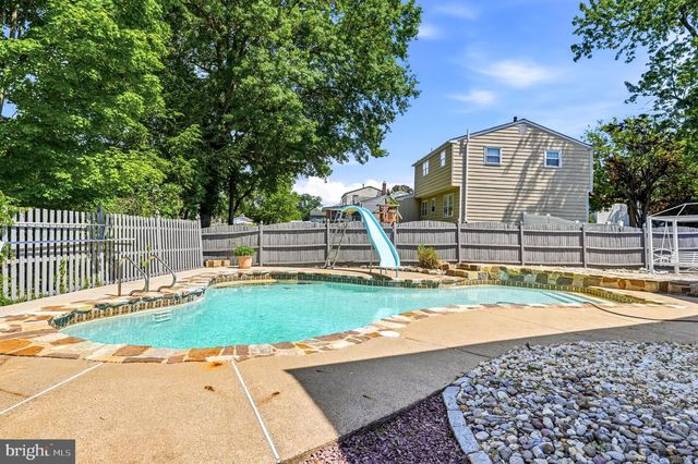 5 JEFFERSON DR, Clementon, NJ 08021