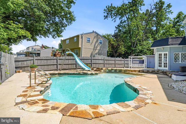 5 JEFFERSON DR, Clementon, NJ 08021