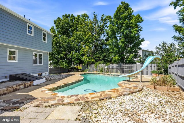 5 JEFFERSON DR, Clementon, NJ 08021