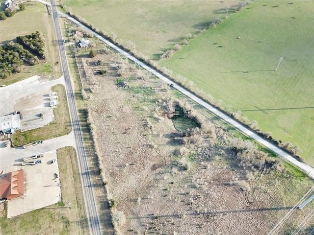 4864 Country Road 127, Bedias, TX 77831