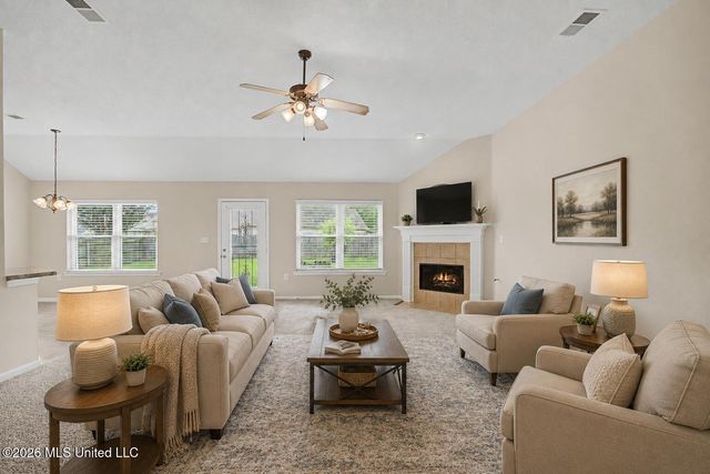 9189 William Paul Drive, Olive Branch, MS 38654