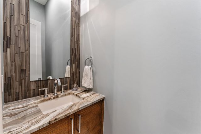 917 Peden Street, Houston, TX 77006