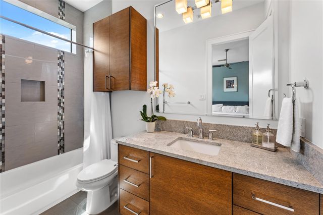 917 Peden Street, Houston, TX 77006