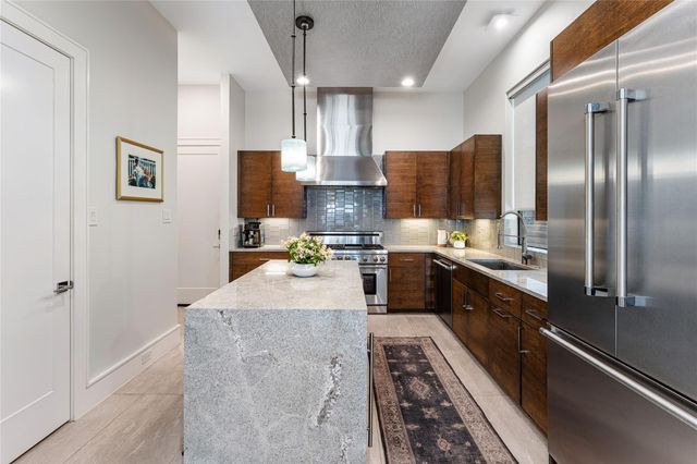 917 Peden Street, Houston, TX 77006