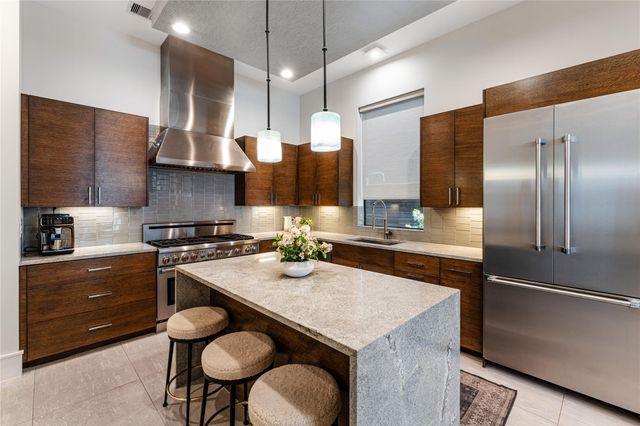 917 Peden Street, Houston, TX 77006