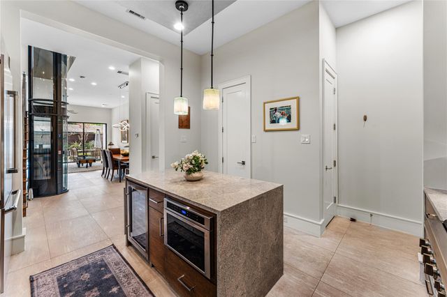 917 Peden Street, Houston, TX 77006