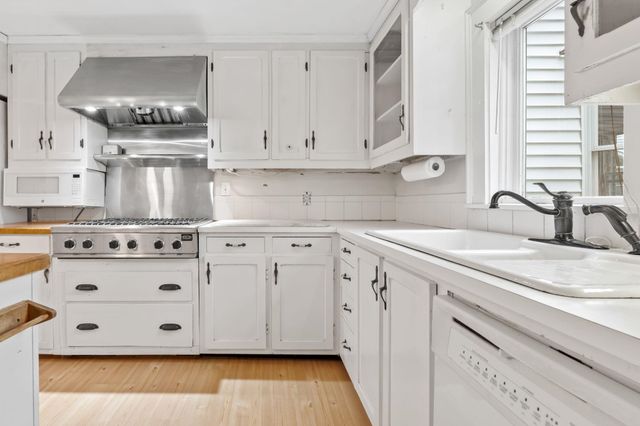 56 Haigh Road, Brentwood, NH 03833