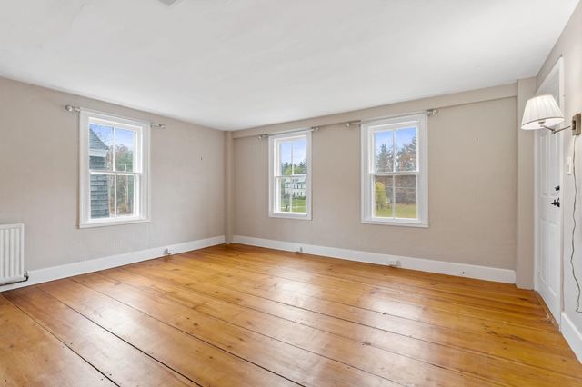 56 Haigh Road, Brentwood, NH 03833