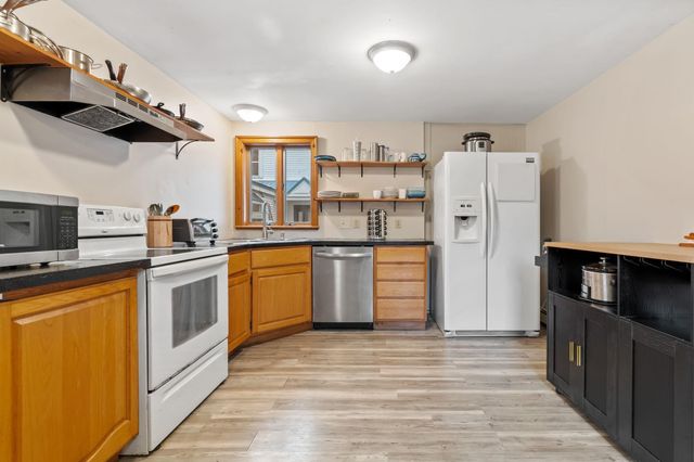 56 Haigh Road, Brentwood, NH 03833