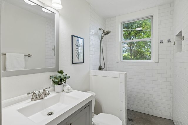 2687 Hartford Dr, Nashville, TN 37210