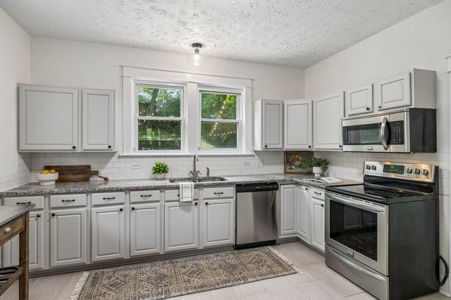 2687 Hartford Dr, Nashville, TN 37210