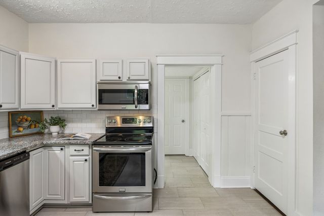 2687 Hartford Dr, Nashville, TN 37210