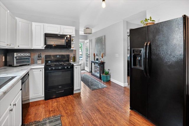 4522 Lakeview Avenue, Mcfarland, WI 53558