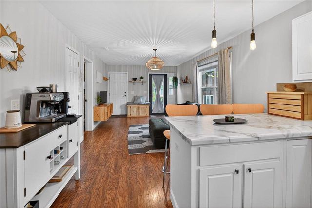 4522 Lakeview Avenue, Mcfarland, WI 53558