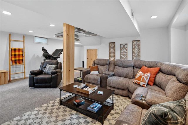 4522 Lakeview Avenue, Mcfarland, WI 53558