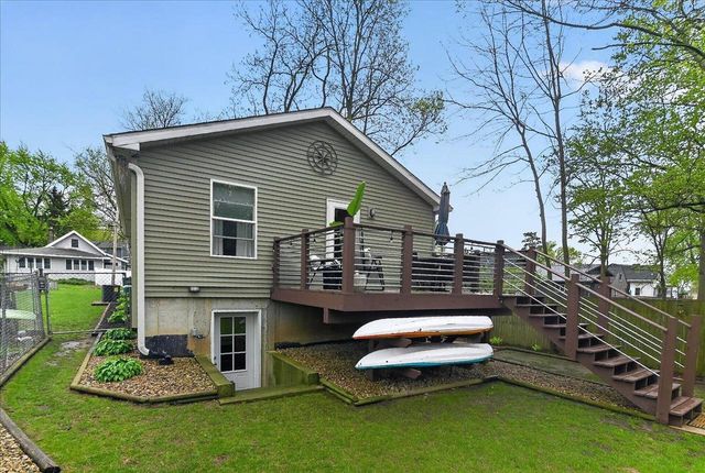 4522 Lakeview Avenue, Mcfarland, WI 53558