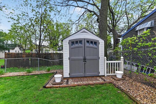 4522 Lakeview Avenue, Mcfarland, WI 53558