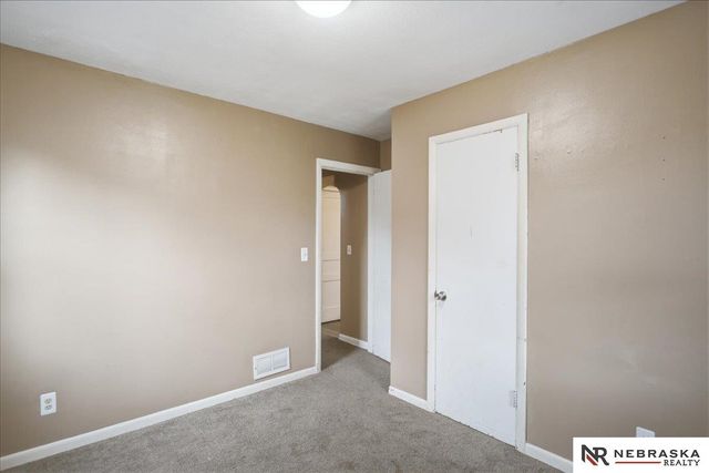 6708 S 30th Street, Omaha, NE 68107
