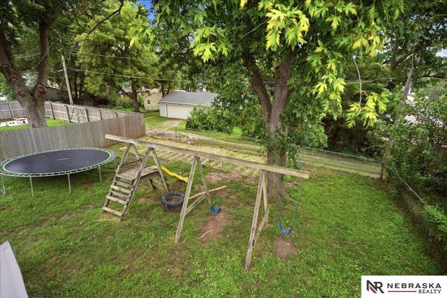 6708 S 30th Street, Omaha, NE 68107