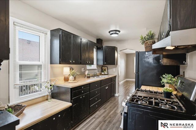 6708 S 30th Street, Omaha, NE 68107