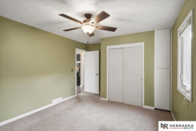 6708 S 30th Street, Omaha, NE 68107