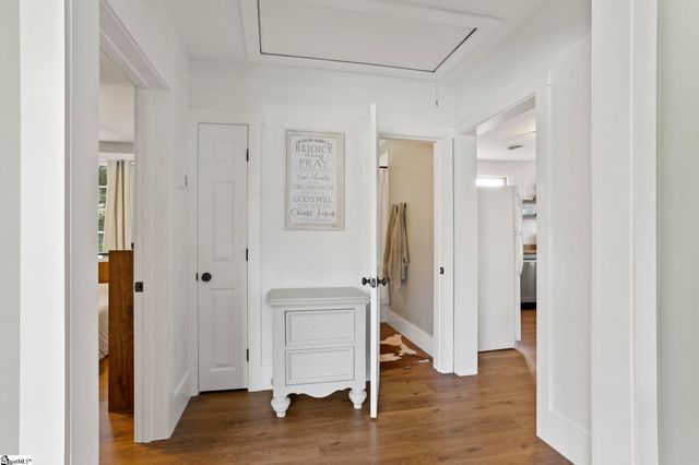 1902 Old Parker Road, Greenville, SC 29609