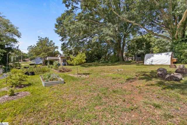 1902 Old Parker Road, Greenville, SC 29609