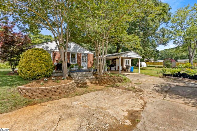 1902 Old Parker Road, Greenville, SC 29609